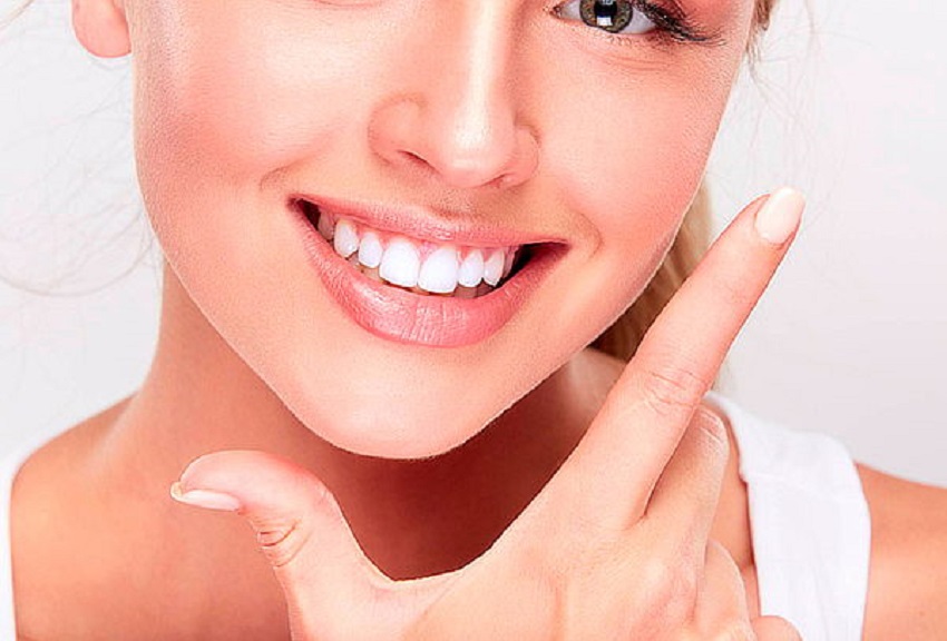 How to conduct teeth whitening with activated charcoal?
