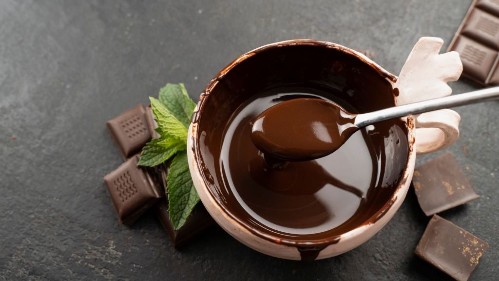 Can melted chocolate cause food poisoning?